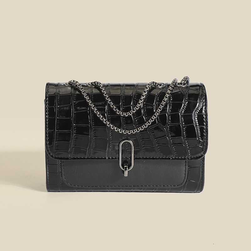 New leisure Black Chain Hard Shell Cover Style Designer trend Women s Bag Trendy Fashion Shoulder Bag