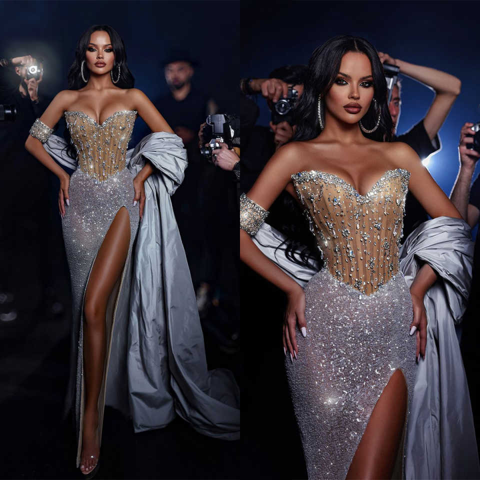 Designer Evening Dresses For Women Sweetheart Neck Sleeveless Gown Sequins Crystal Split Side Sweep Train Customized Dress