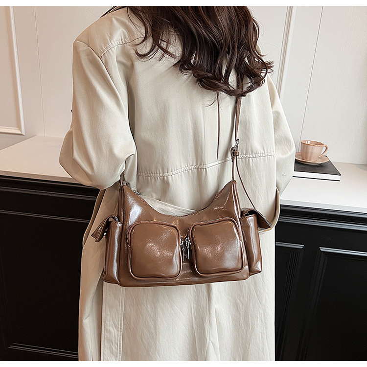 High end multi pocket motorcycle armpit for women 2024 new fashionable women's niche simple single shoulder crossbody bag