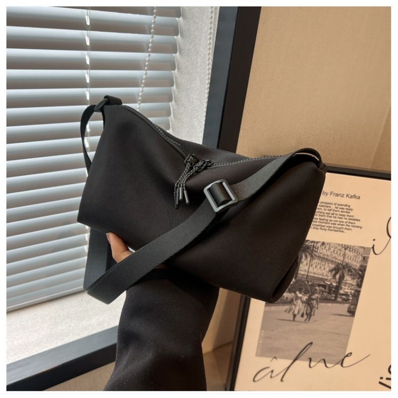New Men s Mini Leisure Backpack Designer for Men and Women Multi functional Women s Fashion Phone Bag Single Shoulder Sports Boys Fashion Bag bag