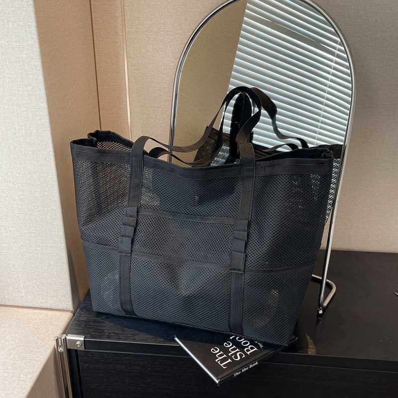 Summer beach bag with ins style and western-style storage bag, fashionable and casual hollow shoulder bag, western-style splicing tote bag 241204