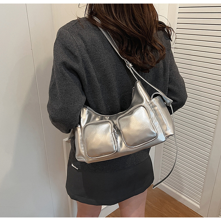 High end multi pocket motorcycle armpit for women 2024 new fashionable women's niche simple single shoulder crossbody bag