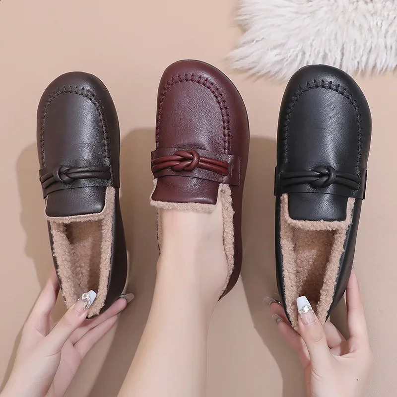 Winter Women Cotton Shoes Moccasins Soft Flat Non-slip Loafers Fashion Comfort Warm Plush Bow Slip on Female Flats Casual Shoes 241204