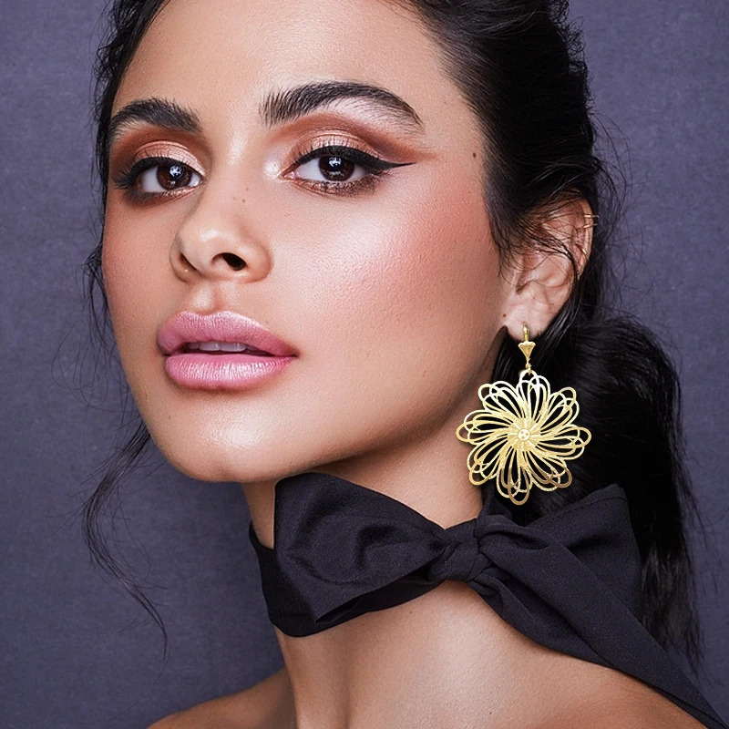 Long hanging earrings ladies chrysanthemum flower drop earrings gold-plated jewelry used for Christmas and Year parties 241205