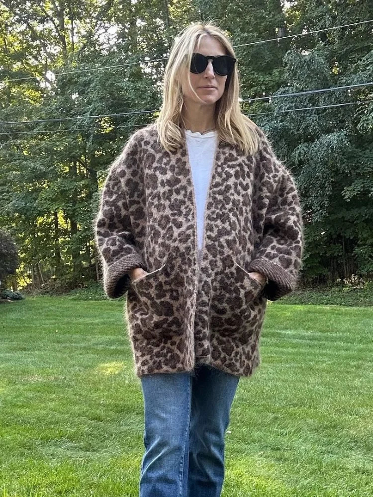 Women Chic Leopard Print Loose Knitted Cardigan Casual V Neck Long Sleeve Mohair Pocket Thick Sweater Lady Cashmere Knitwear 241204