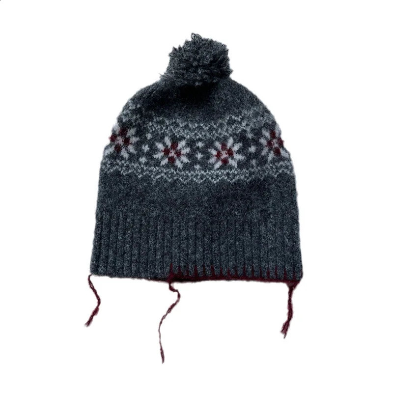 Autumn/Winter Retro Christmas Snowflake Contrasting Color Woolen Ball Womens Bean Hat Mens Warm Wool Blended Knitted Hat 241205