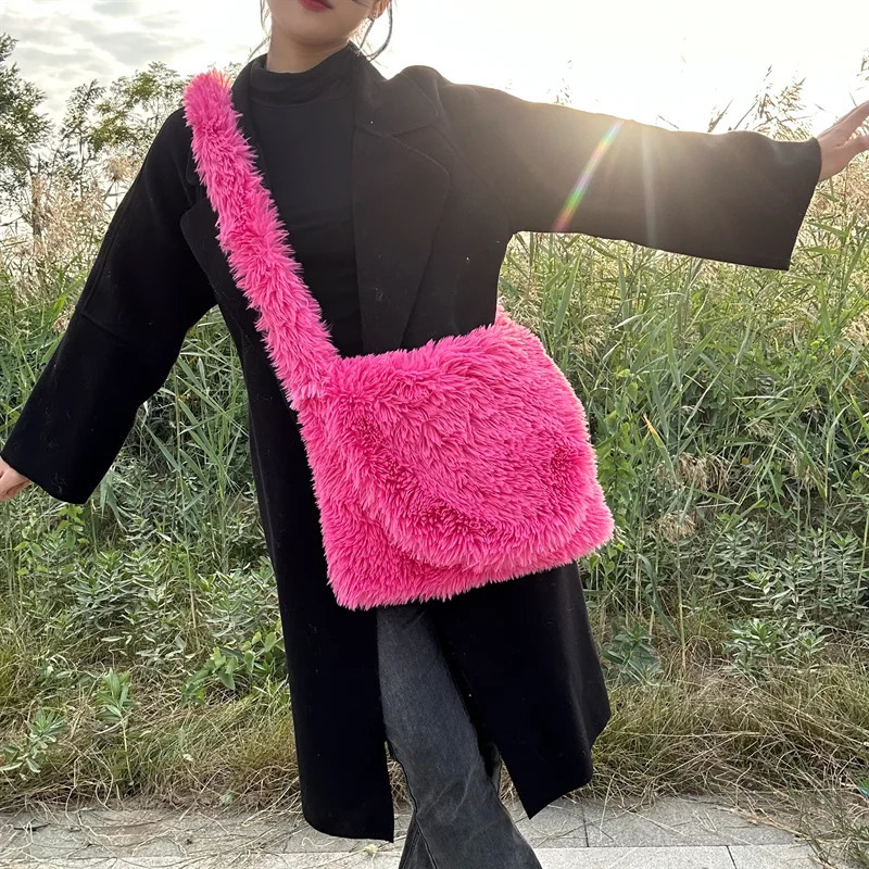 Winter Artificial Fur Womens Handbag Plush Handbag er Plush Shoulder Bag Womens Fur Cross Bag 241205