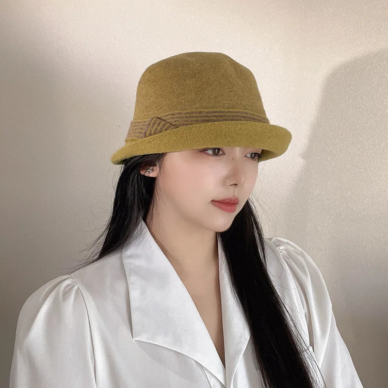 Autumn/Winter Japanese Curly Knitted 100% Wool Yarn Contrast Striped Womens Retro Casual Warm Bowl Hat Fishermans Hat 241205