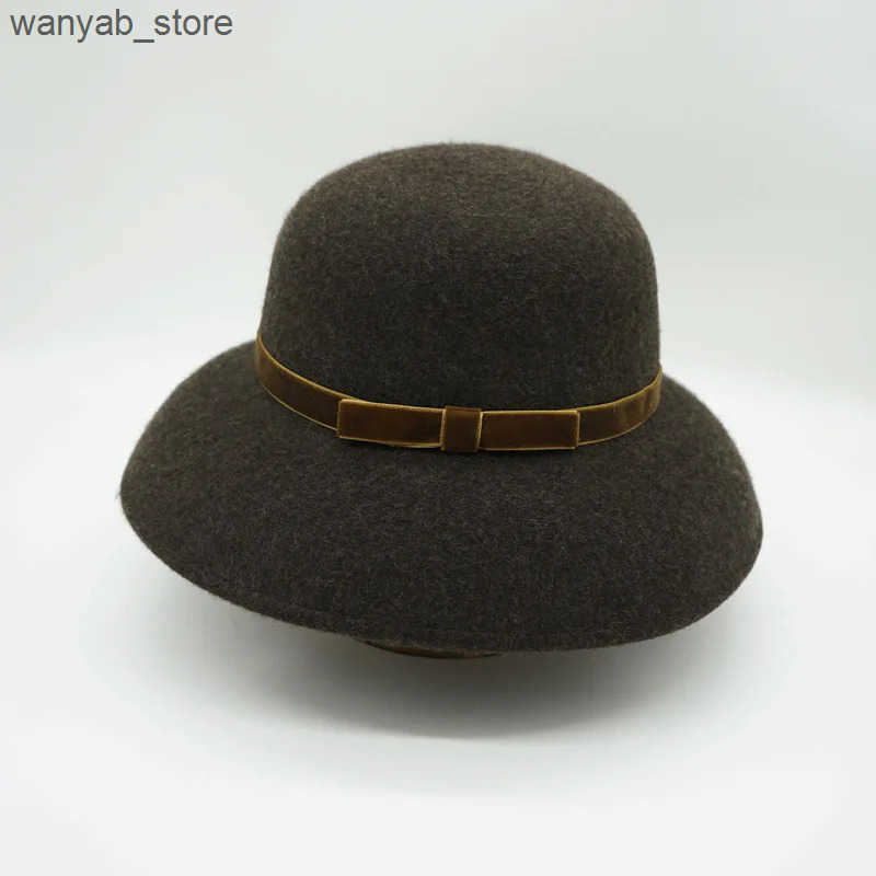 Cloches Womens wool Cloche hat with belt wide Brim felt bowling bucket hat church wedding dress charming hat L240910