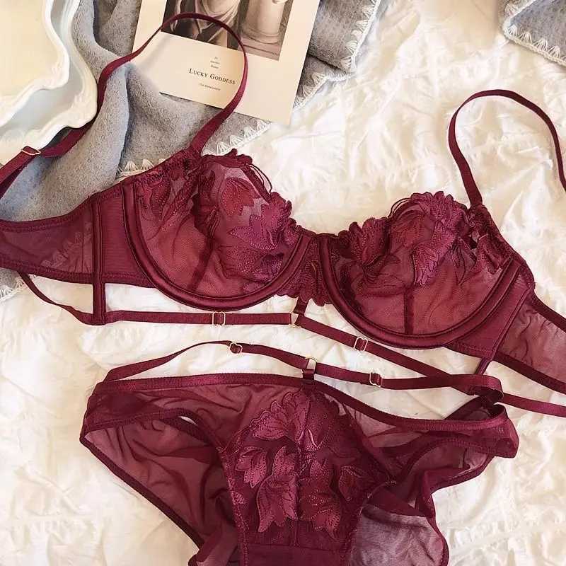 Sexy Lace Womens Bra Set Hollow Thin Section of Large Breasts Show Small with Soft Steel Ring on the Support Without Trace BraXJ241205