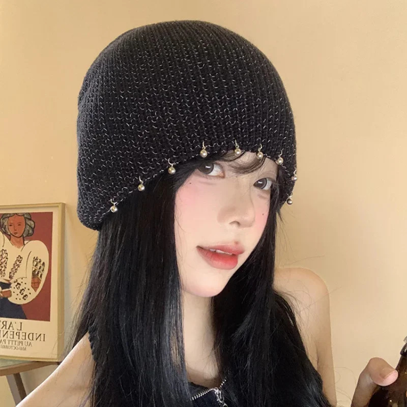 Retro Korean Ins sequined bead pulled flower hat suitable for womens spring and summer casual edition face small niche Y2K bean hat 241205