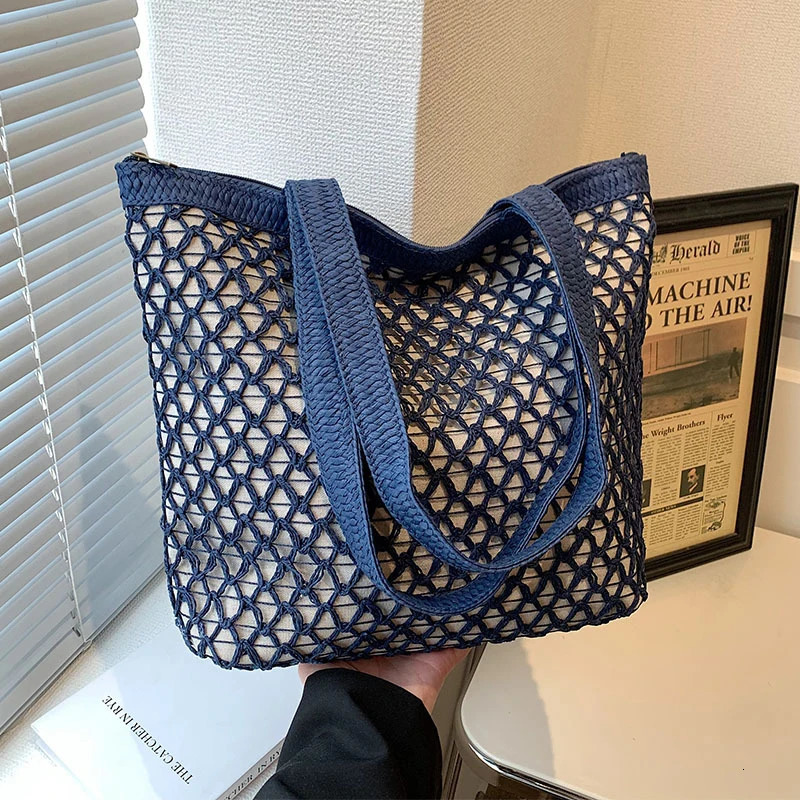 Casual Handbag Straw Woven Hollowed Out large Capacity Tote Bag Women Artistic Summer Niche Personalized Shoulder 241204