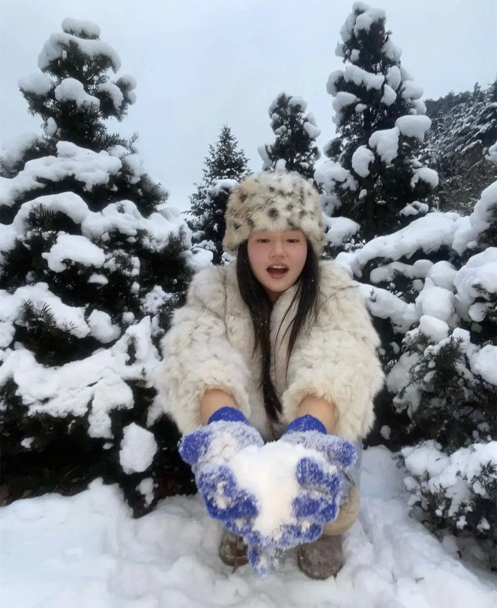 Winter leopard print hat with elegant thick warm and fluffy touch 241205