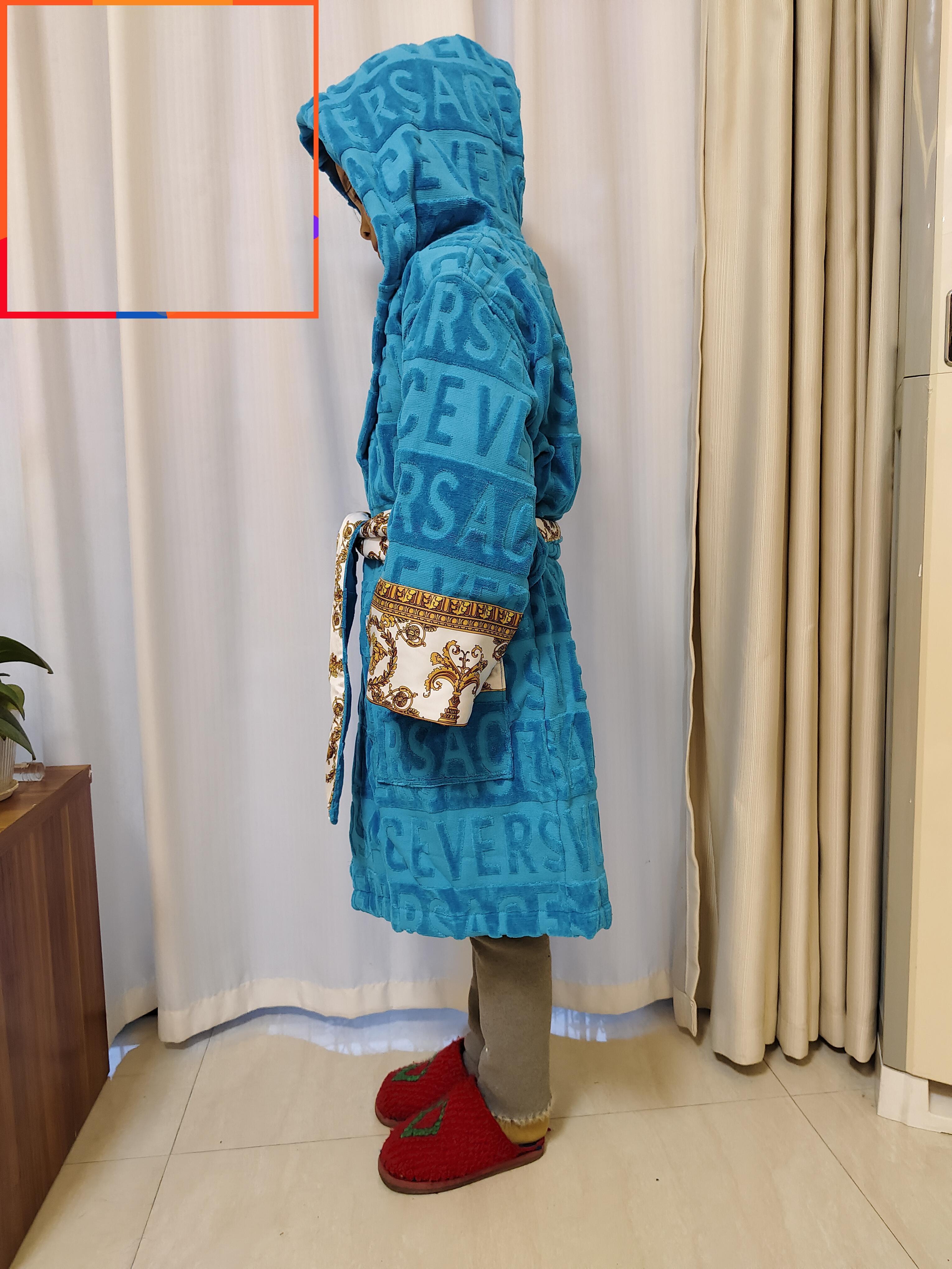 Kids Plus Size Outerwear Coats Pink Designer Bath Robe Boy Robe Robes For Girl Pro Club Baroque Robe Harry Styles Designer Student Robe ForNew