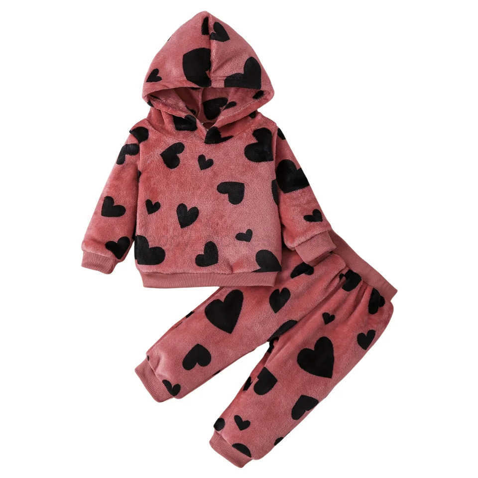 0-2 year old baby autumn and winter warm and comfortable love plush hooded top + plush pants two-piece setXJ241205