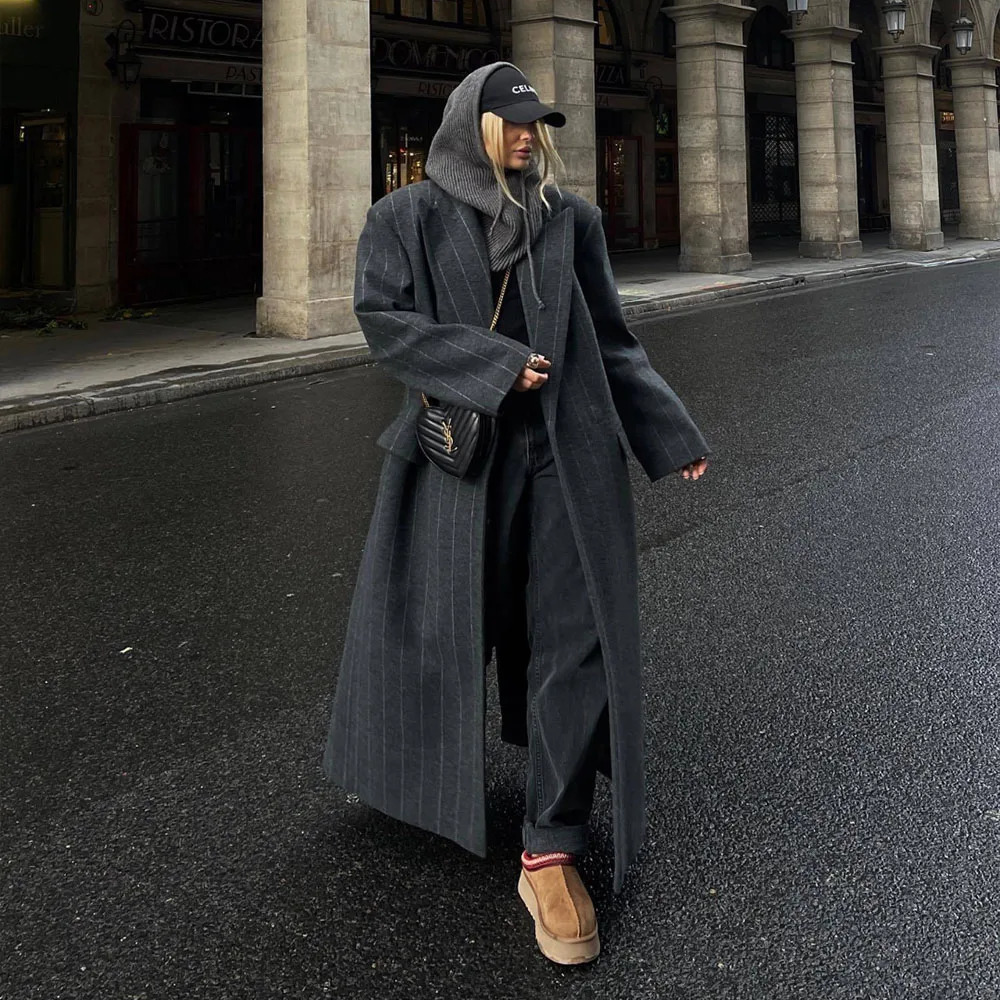 Autumn 2024 womens fashion leisure slim and versatile lapel pocket striped woolen long coat coat. 241204
