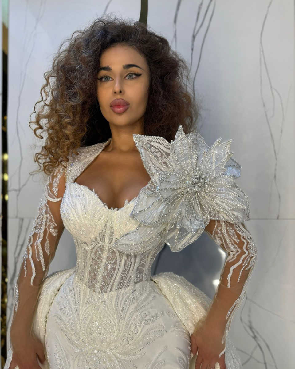 Modern Lace Sequined Mermaid Wedding Dresses Women Glitter Beading Floral Appliques Bride Dresses Customized Bridal Gown