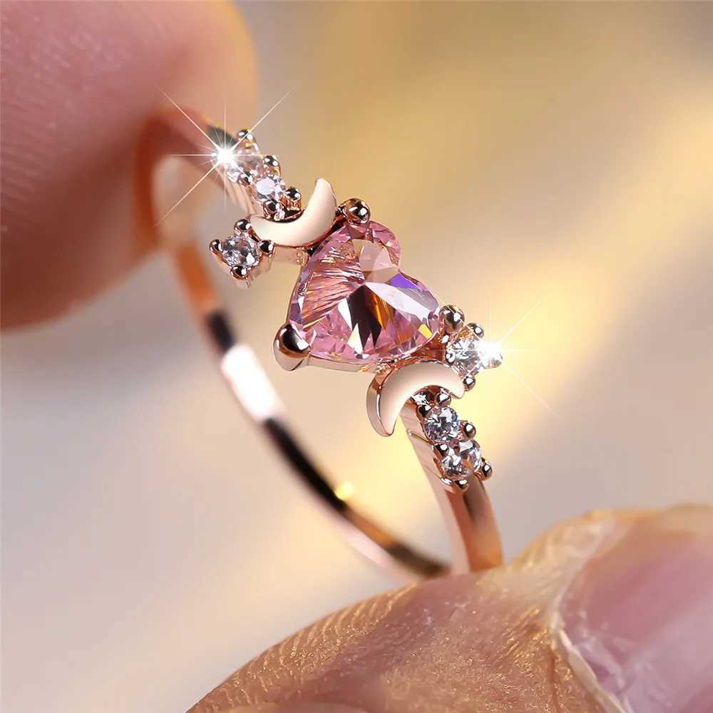 Elegant pink crystal heart-shaped stone ring cute little moon ring for women retro rose gold color for women wedding band brides jewelry W241205
