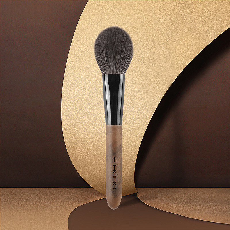 Pro Cheek Blush Brush Round Goat Hair Powder Makeup Brush with Walnut Wood Handle z2505274MCK
