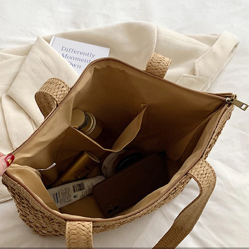 Casual Handbag Straw Woven Hollowed Out large Capacity Tote Bag Women Artistic Summer Niche Personalized Shoulder 241204
