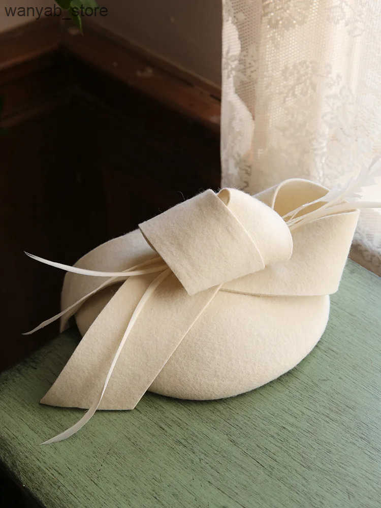 Cloches New Australian wool womens hat charming Pillbox hat feathered church hat cocktail party hat Fedoras hat L240910