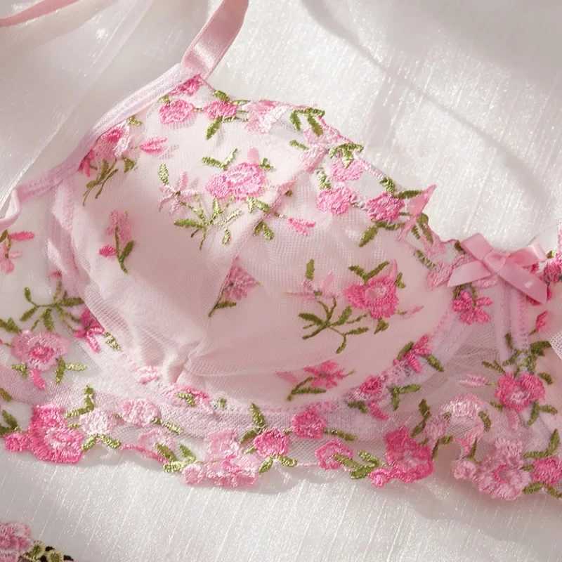 Sexy Floral Embroidery Lingerie Set Autumn Pure Desire Style Hollow Out Lace Underwear Bra Female Sweet Pink Exotic Apparel SuitXJ241205