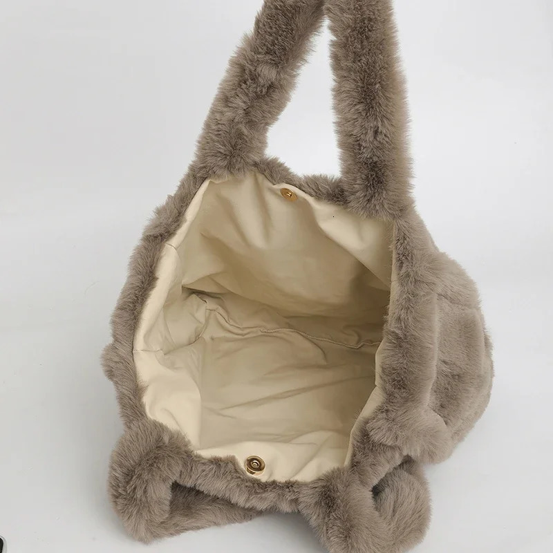 LEFTSIDE Soft Artificial Fur Shoulder Bag 2024 Y2K Winter er Korean Fashion Handbag Trend Warm Handbag 241205