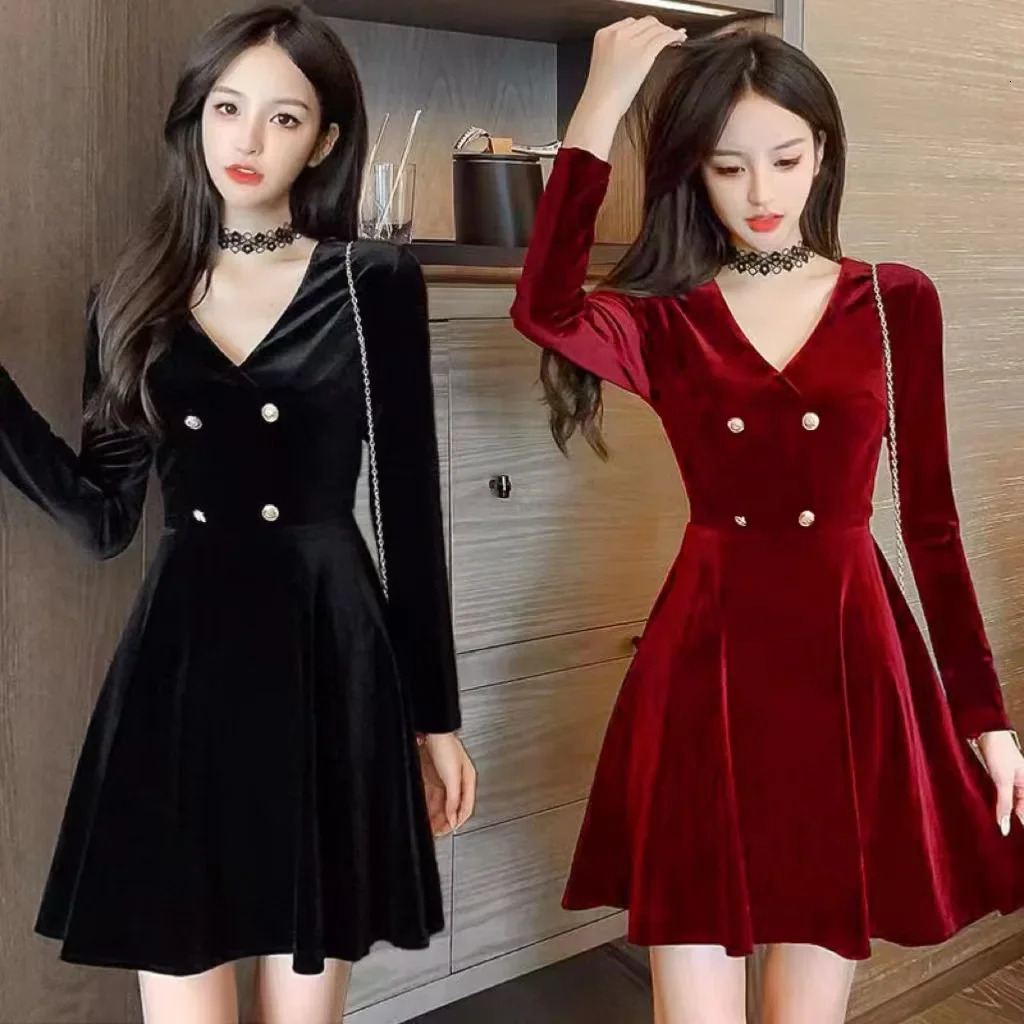 AutumnWinter 2024 Womens Niche Black Elegant Puff Skirt Pleuche Dress Womens Spring Autumn Elite Style 241204