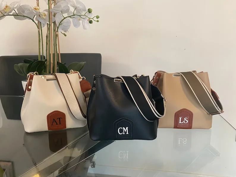 Custom Crossed Body Bucket Bag Birthday Gift For Her Personalised Ladies Tote Honeymoon Bride Wedding Bridesmaid Gifts 241204