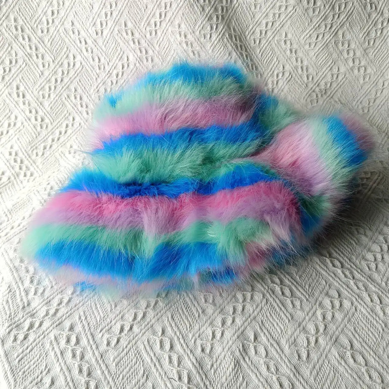 of fox fur bucket hat Warm and thick car and winter hat Personality fluffy womens fur bucket hat gorros invirno mujer 241205