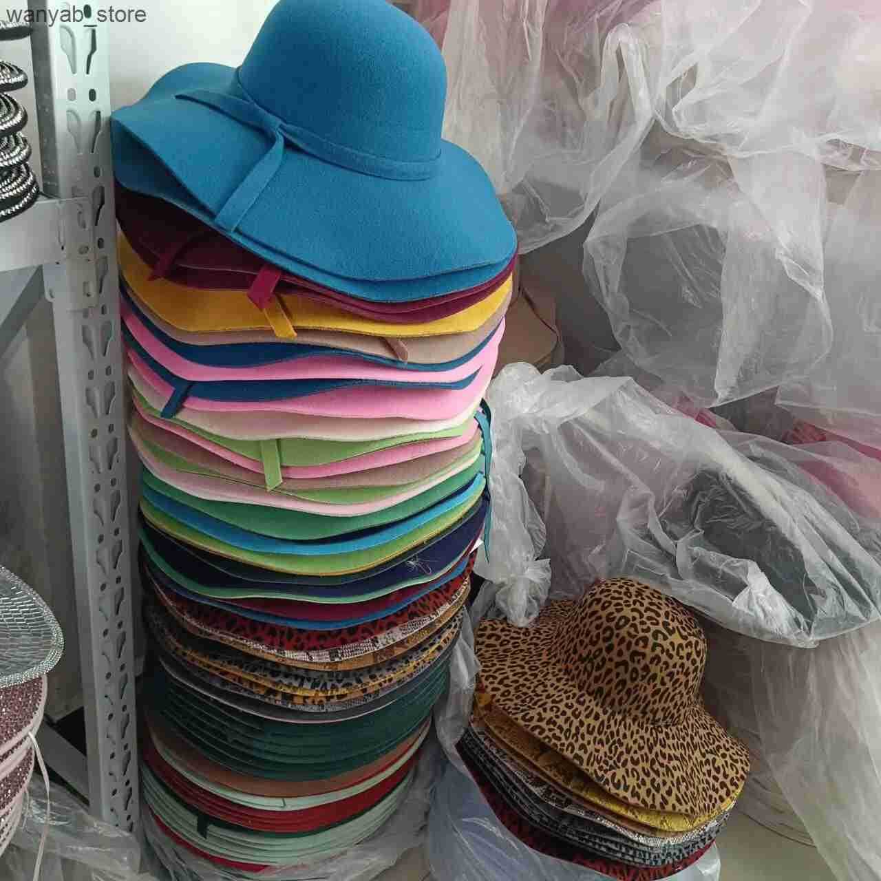 Cloches 2023 Autumn Winter Retro Soft Hat Womens Elegant Felt Soft Hat Wide Brown Sun Hat British Style Fedoras Felt Soft Hat L240910