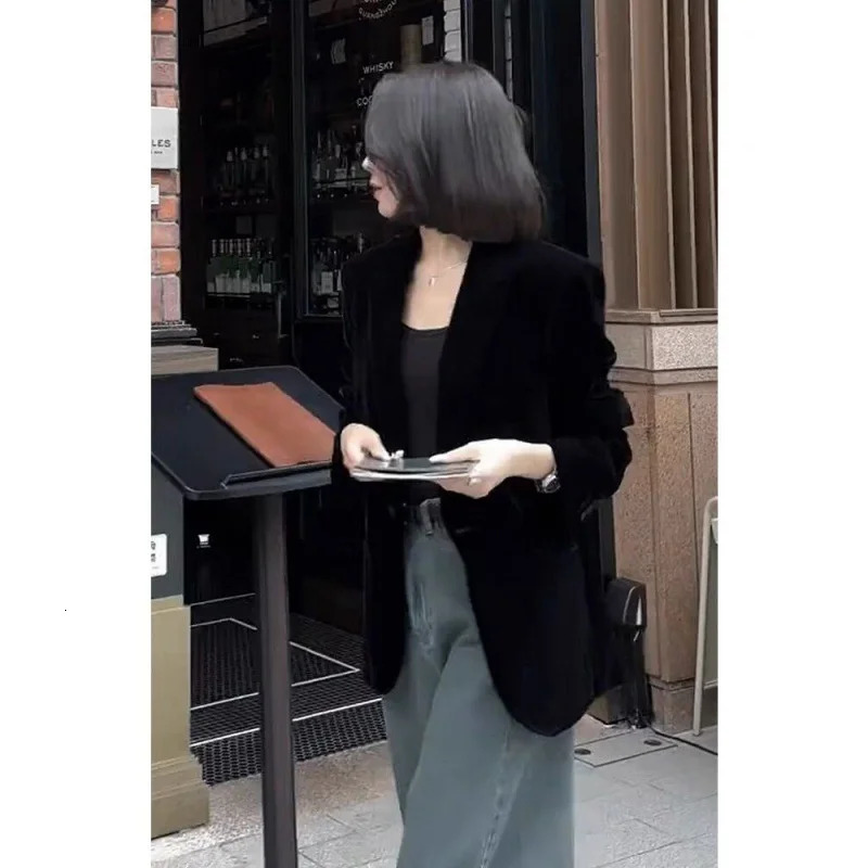 Autumn Black Velvet Womens Blazer Fashion Long Sleeve Single Button Casual Loose Temperament Suit Top Female Outerwear 241204