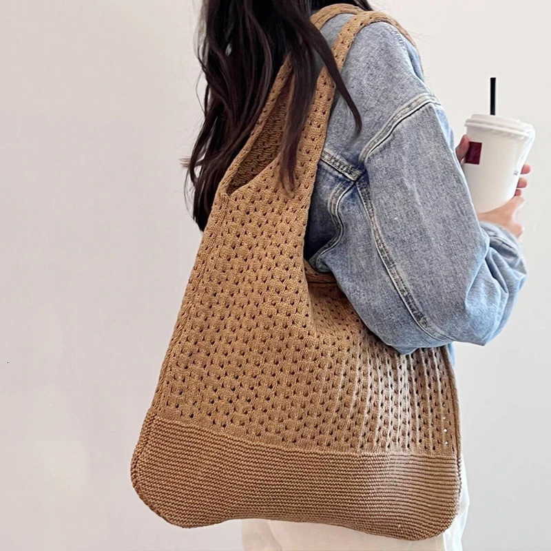 Women Handmade Woven Bags Large Capacity Crochet Hollow Out Handbags for Beach Vacation Casual Shoulder Bag 241204