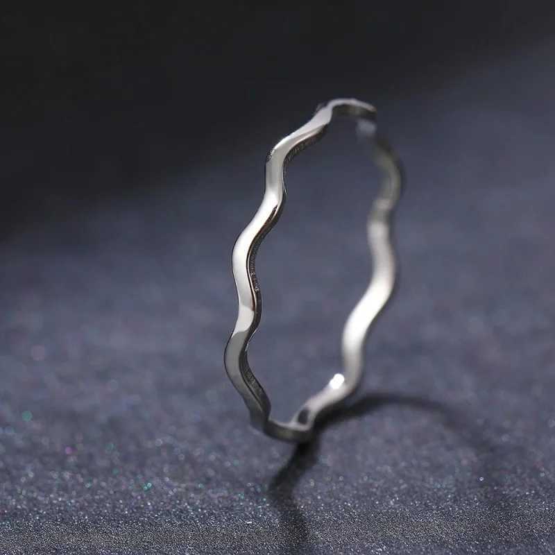 Minimalt Sea Wave Rings Light Luxury Elegant Fashionable Couple Rings Womens Jewelry Wedding Tren Gifts W241205