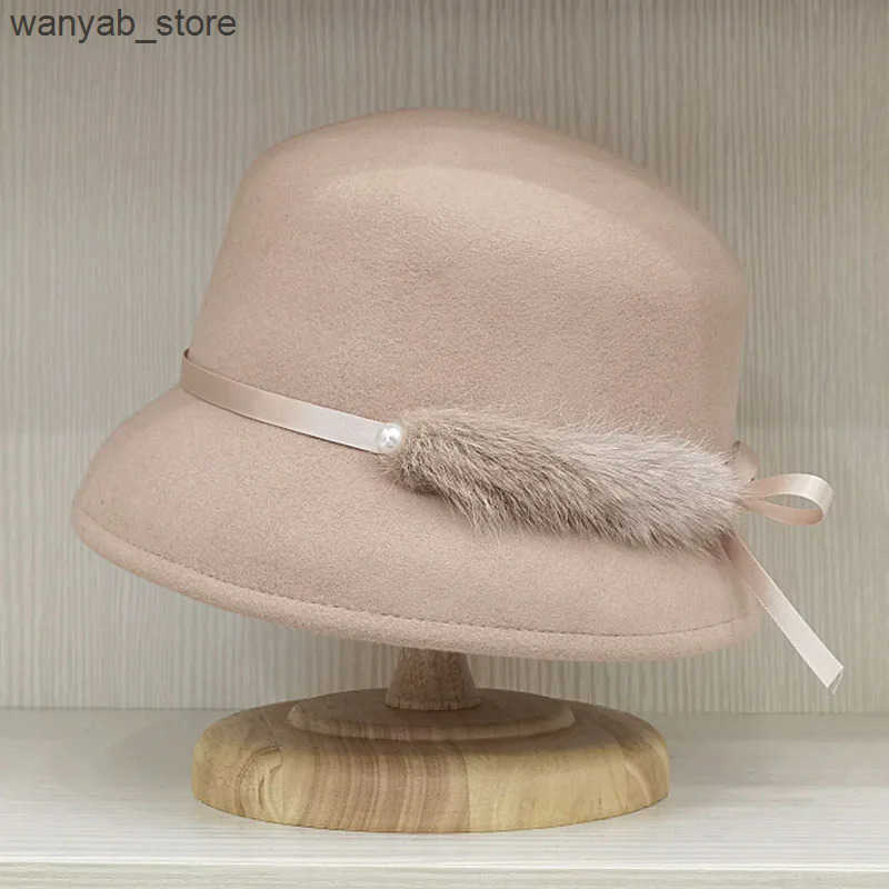 Cloches Womens Winter Cloche Hat Elegant Wool Bucket Bowling Hat with True Fur Ribbon Band Fedora Hat Church Party Hat L240910