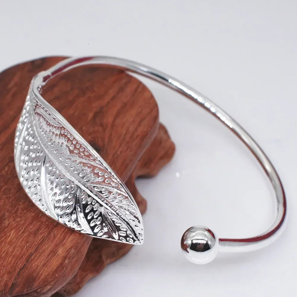 Fashion 925 Sterling Silver Woman Cuff Bracelet Open Leaf Shaped Adjustable Charm Bangle Girls Party Jewelry Christmas Gifts 241122