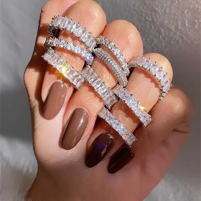 ULLZ Fashion New Design Sparkling Zircon Engagement Ring for Womens Elegant Wedding Anniversary Party Jewelry Gifts W241205