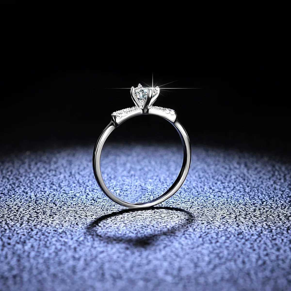 Luxury 18K white gold ring exquisite jewelry classic 0.5ct D-color VVS1 diamond moissanite ring W241205