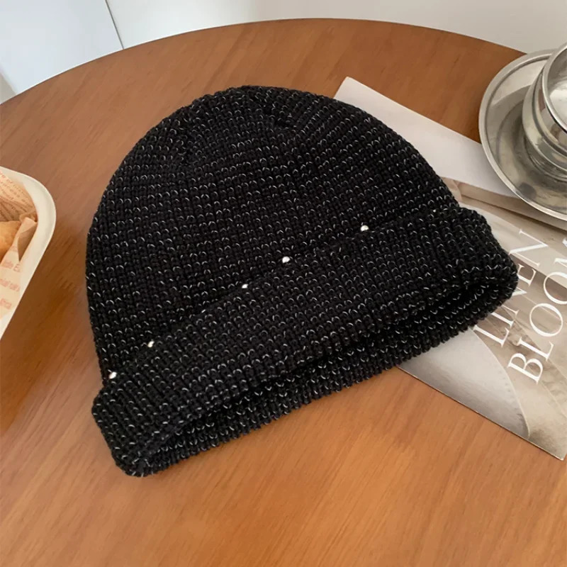 Retro Korean Ins sequined bead pulled flower hat suitable for womens spring and summer casual edition face small niche Y2K bean hat 241205