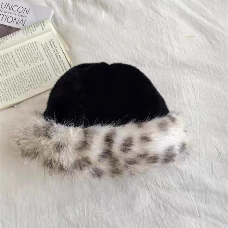 autumn/winter leopard print full fisherman hat Japanese womens small face warm ear hat 241205