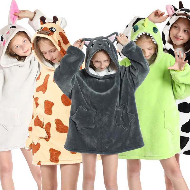 Pajamas Animal Hooded Oversized Hoodies for Children Outfits Boys Girls Flannel Warm TV Blankets Kids Rabbit Cow Giraffe Clothes Tops H241205