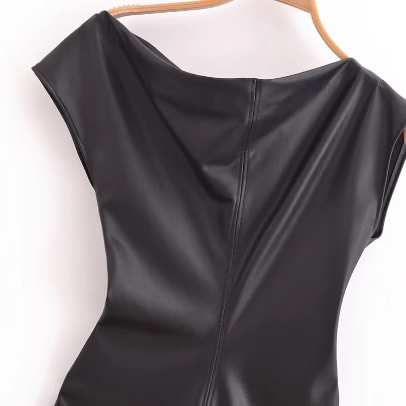 TRAFZA 2024 Autumn Women Black Faux Leather Dress Sexy Casual Slim Asymmetrical Midi Dress Basic Vintage Sleeveless Dress 241204