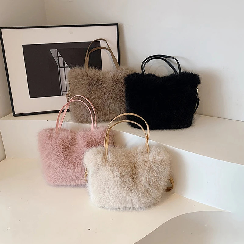 2025S New Free Shipping Designer Bag Soft Faux Fur Shoulder Fluffy Cross Shaped Square Fashionable Plush Handbag Womens Storage Bag