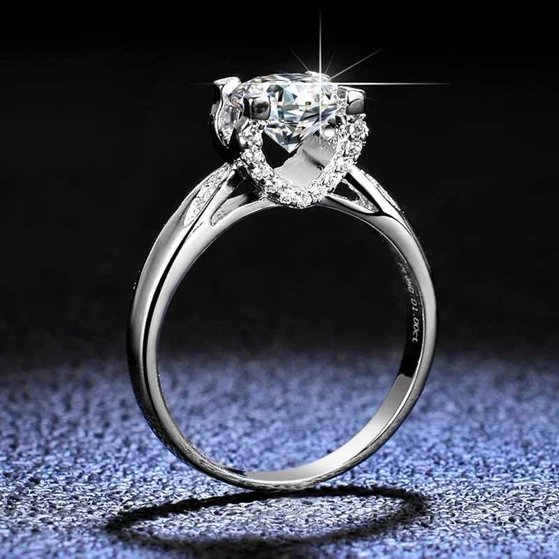 High quality 18K white gold ring round 1ct diamond moissanite ring anniversary wedding ring W241205