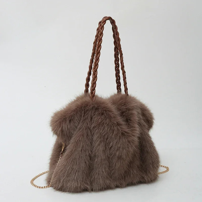 Large capacity solid color faux fur handbag with fashionable pleated for womens winter plush shoulder bag and fluffy soft shopping bag 241205