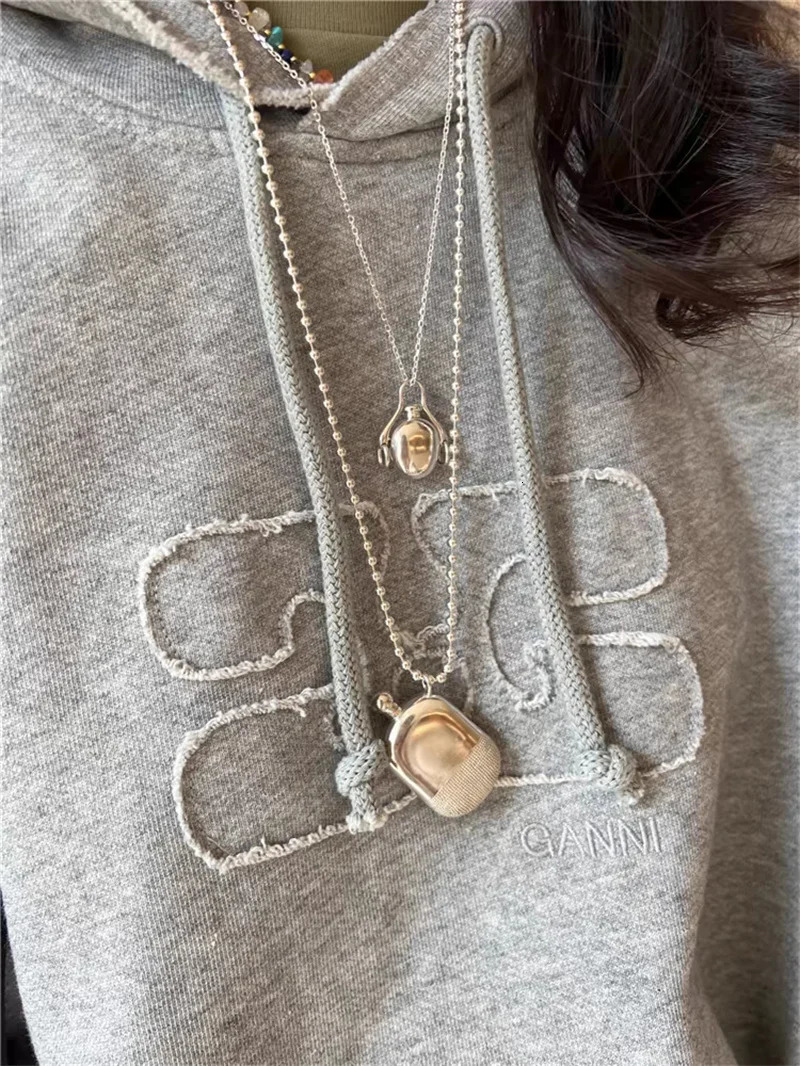 Korean Simple Wine Pot Pendant Necklace Fashion INS Trend Necklace Chain Communicating Retro Light Jewelry Gift 241205