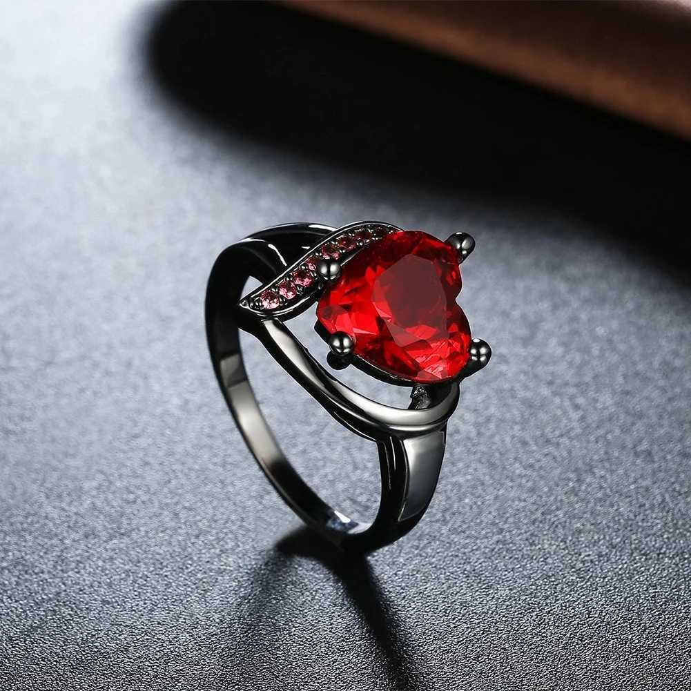 Fashionable couple ring romantic womens red heart Rhinestone zircon ring mens stainless steel Celtic dragon ring wedding jewelry W241205