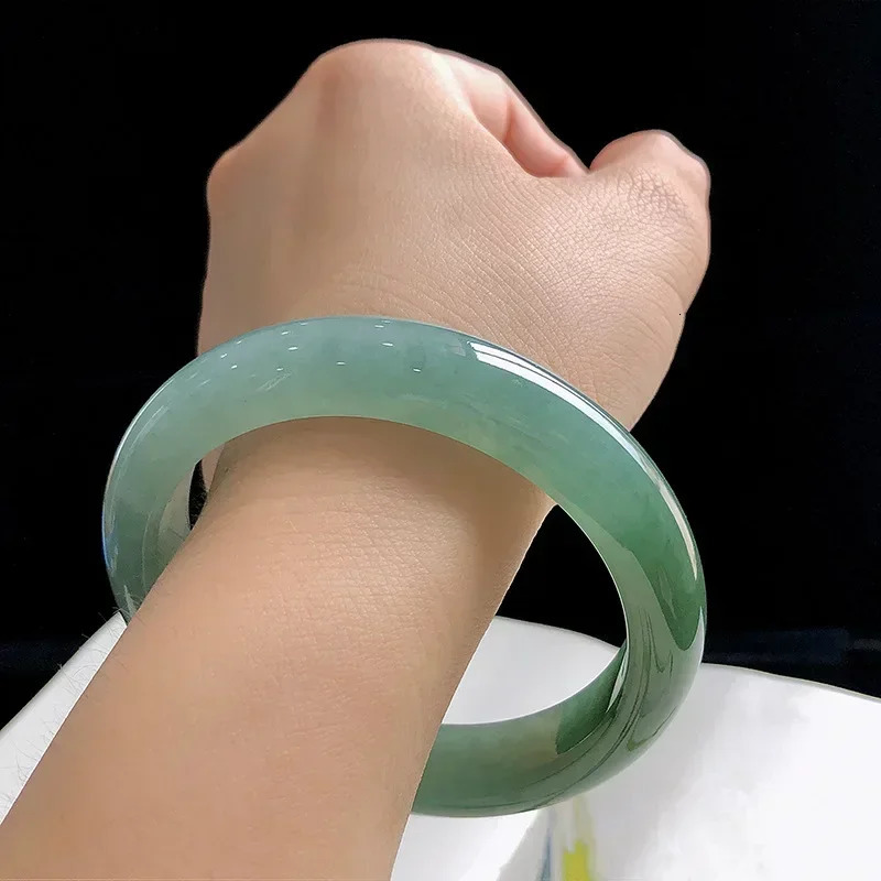 Natural jadeite bracelet ice glutinous seed dark green floating light sunny green jade bracelet jade bangle high quality 241204