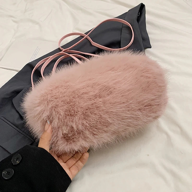2025S New Free Shipping Designer Bag Soft Faux Fur Shoulder Fluffy Cross Shaped Square Fashionable Plush Handbag Womens Storage Bag