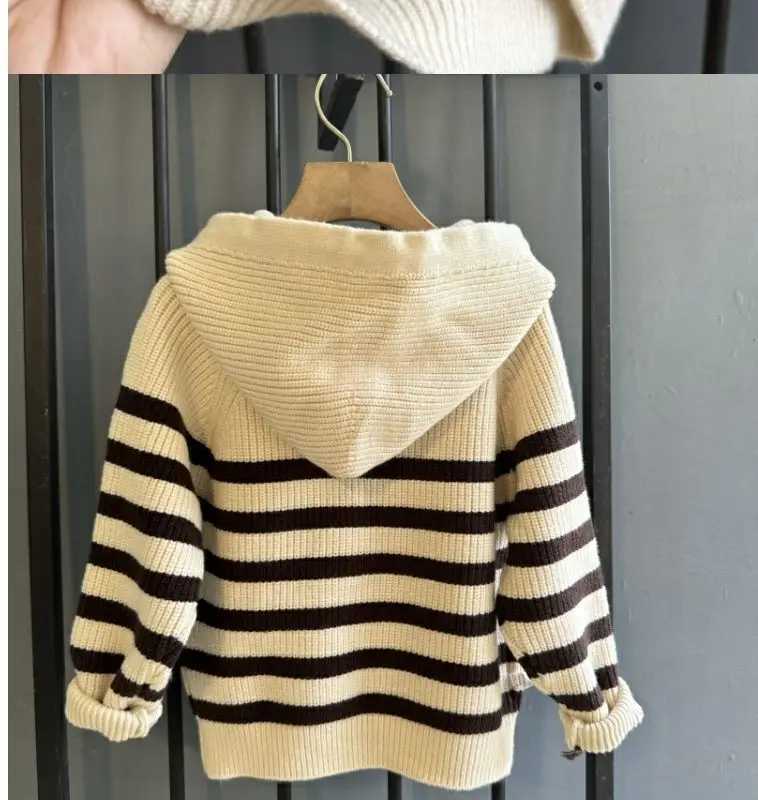 Spring and autumn childrens hooded sweatshirt with floral knitting winter childrens striped thick sweater sweater W241205